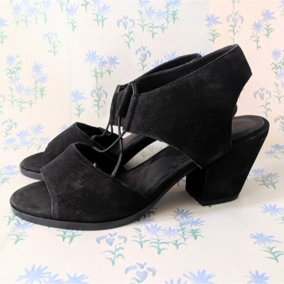 Eileen Fisher Doe Black Nubuck Leather Strappy Heels 6.5 NEW - Picture 1 of 6